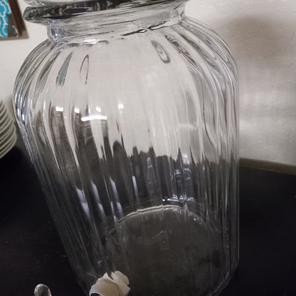 Beverage dispenser